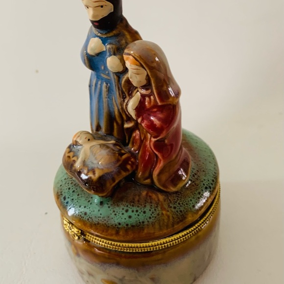 Christmas Nativity Trinket Box Jesus Mary And Joseph - Picture 9 of 9